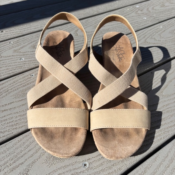 Life Stride Soft System FLEX Beige Wedge Strappy Sandals Women's Size 9M - Picture 6 of 10